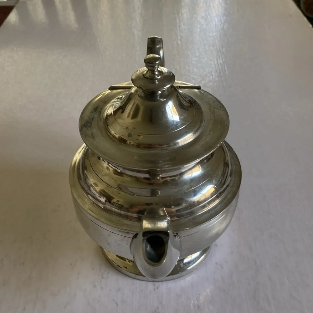 Woodbury Pewterers Elegant Silver Teapot Size 9.5” x 7” approximately